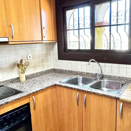Casa Con Piscina Y Barbacoa