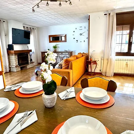 Casa Con Piscina Y Barbacoa